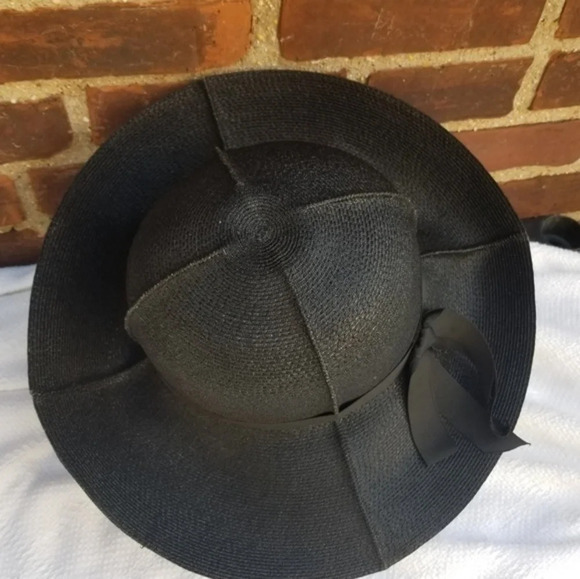 - Vintage Black woven floppy  hat - Picture 2 of 13